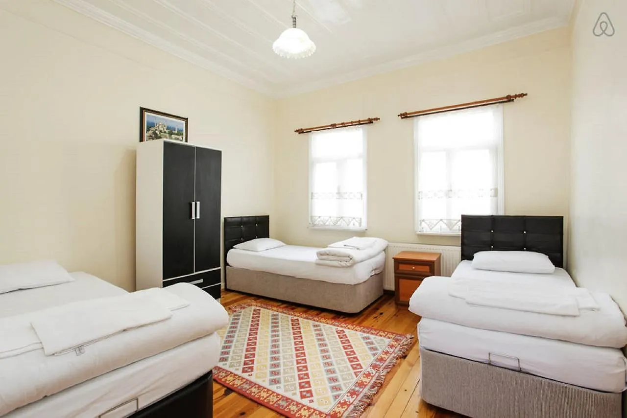 Blue White Apartment Istanbul