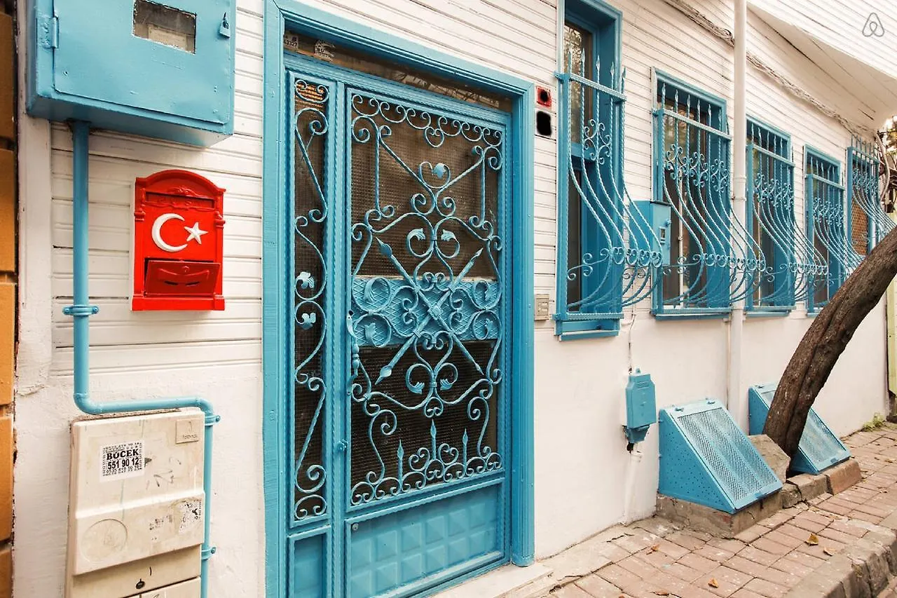 Blue White Apartment location