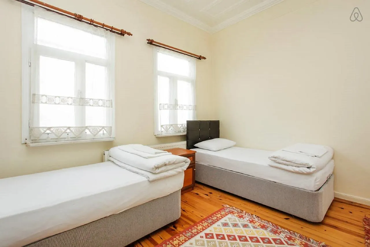 Blue White Apartment Istanbul