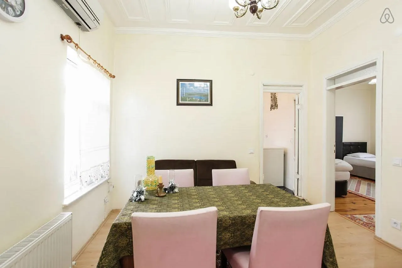 Blue White Apartment Estambul